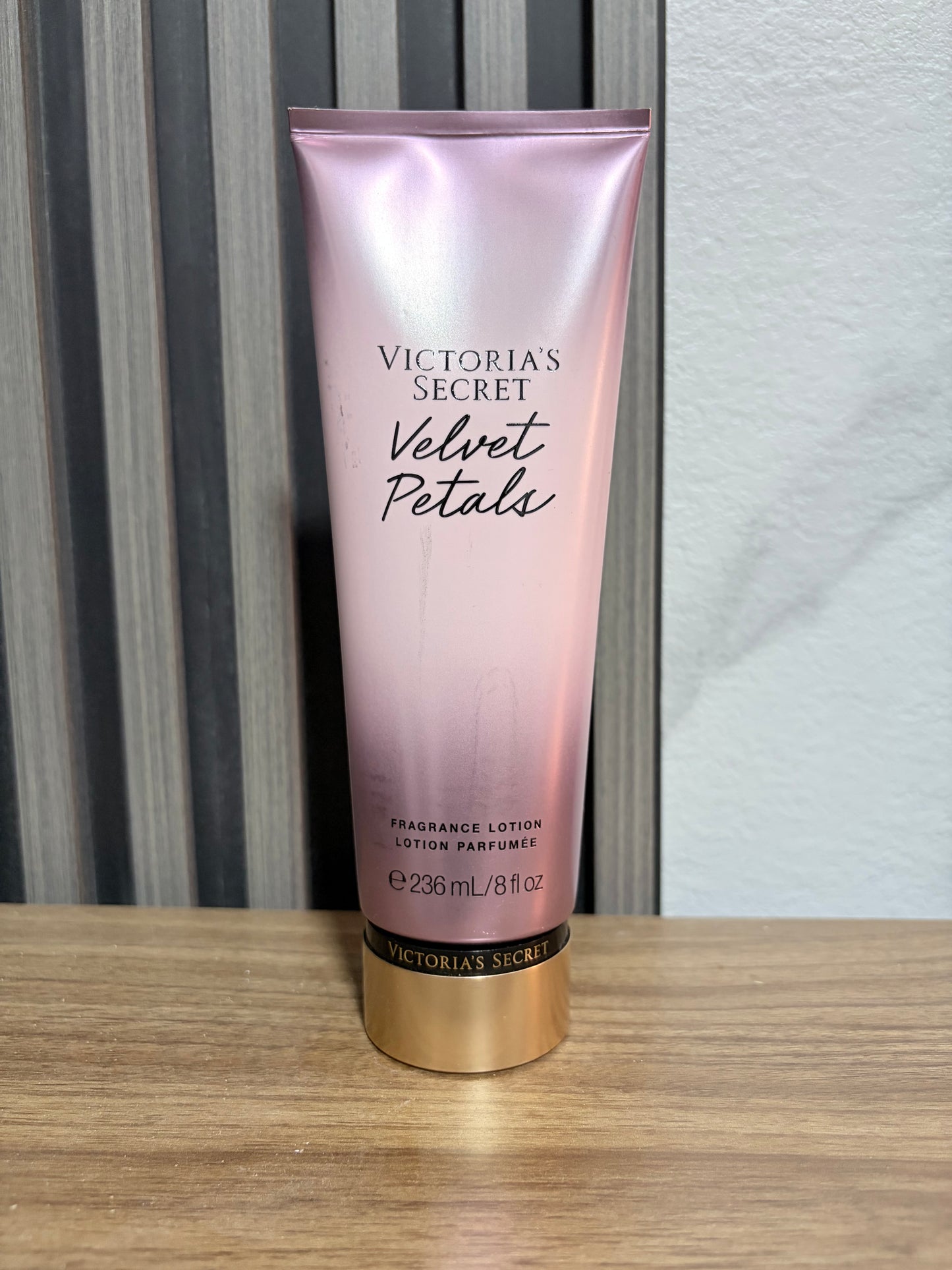 Victoria Secret Velvet Petals Loción 236 ml
